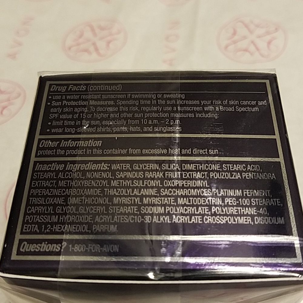 Anew Platinum Day Cream Broad Spectrum SPF 25 - Picture 5 of 5